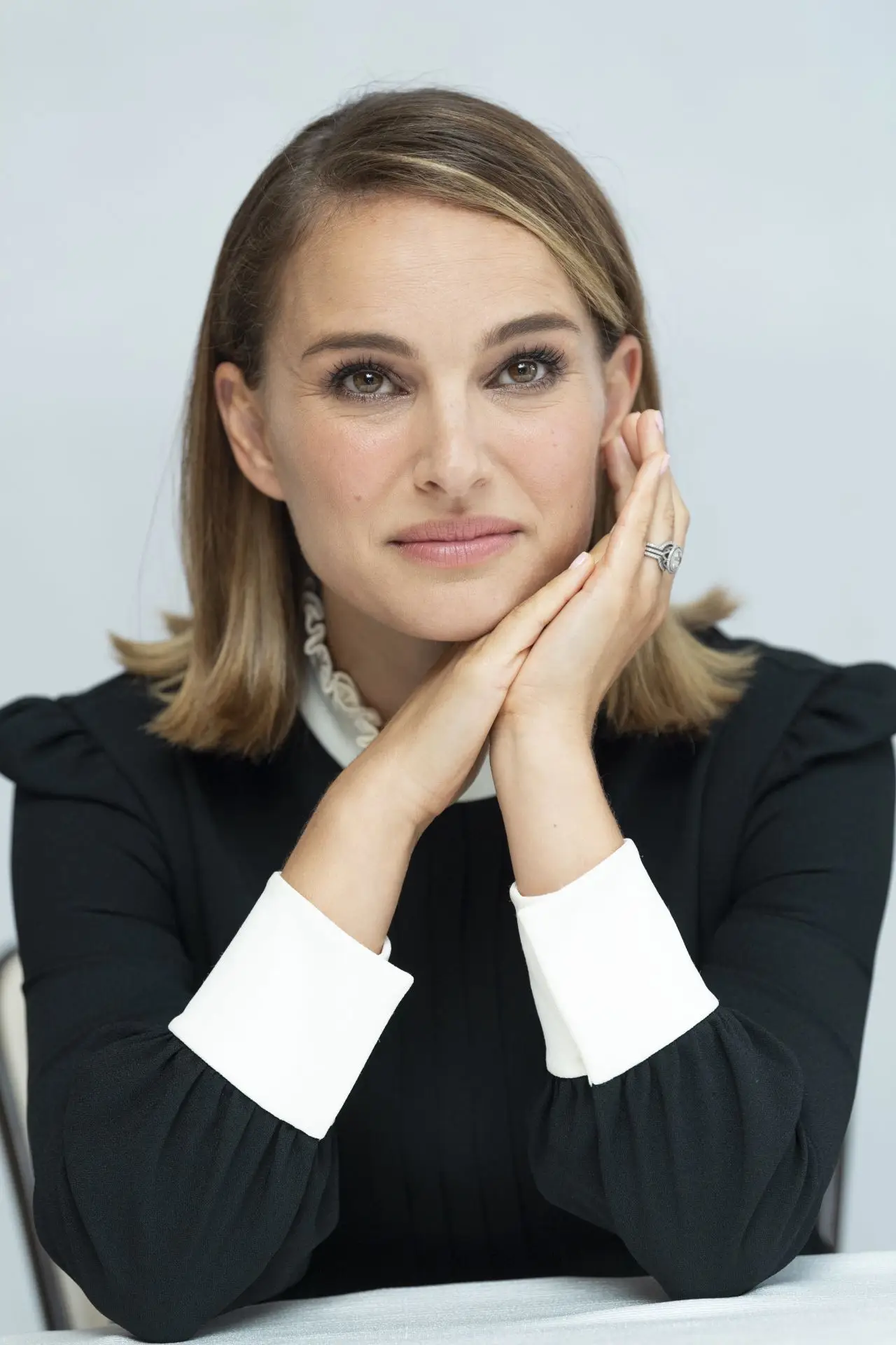 NATALIE PORTMAN AT LAST CHRISTMAS PRESS CONFERENCE AT FOUR SEASONS HOTEL